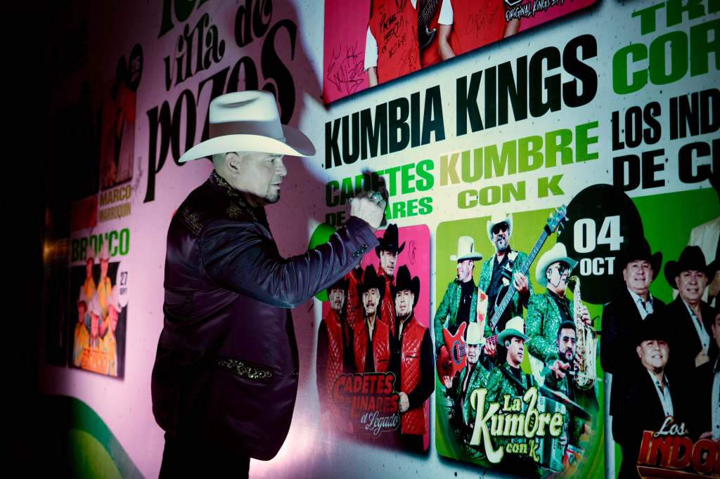 CON TODO EL ESTILO DE LA MÚSICA NORTEÑA, TRIPLE CORONA Y LOS CADETES DE LINARES PONEN EL RITMO EN LA FEREPO 2026