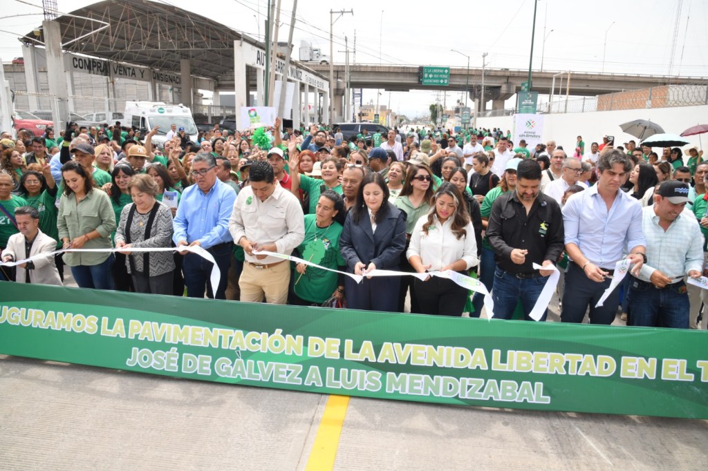 NAVARRO MUÑIZ DESTACA AVANCE DE PAVIMENTACIÓN METROPOLITANA DE AV. CAMINO AL EJIDO LA LIBERTAD