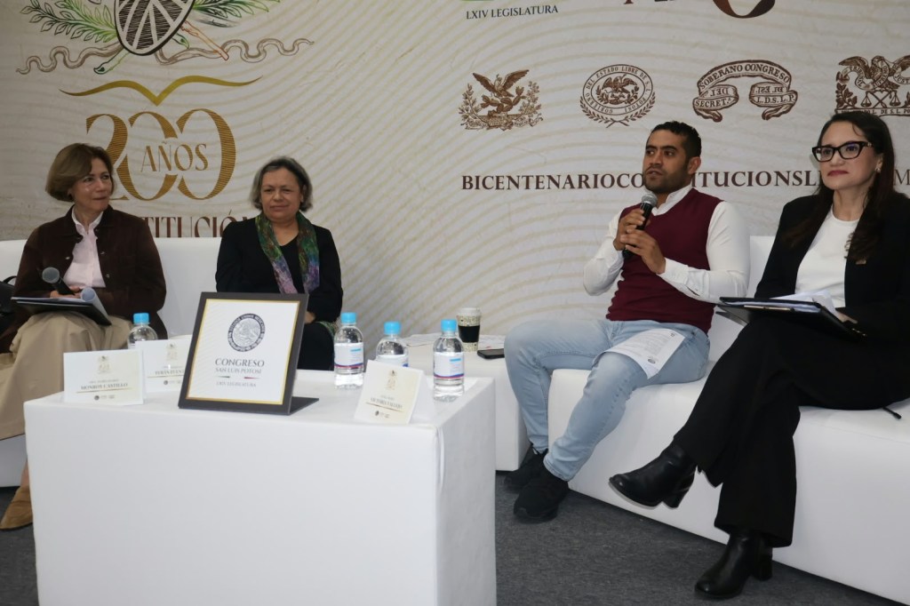 EL CONGRESO DE SAN LUIS POTOSÍ, LLEVÓ A CABO LA PRESENTACIÓN DEL LIBRO “LAS PRIMERAS CONSTITUCIONES ESTATALES DE MÉXICO 1824-1827”.
