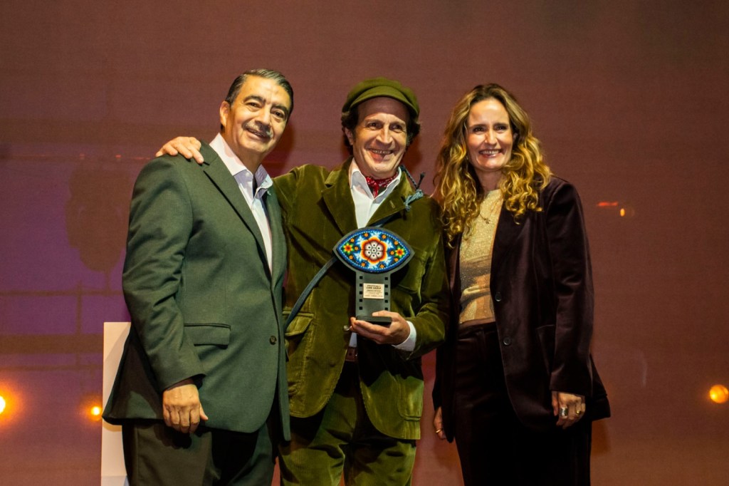UASLP reconoce trayectoria artística de Daniel Giménez Cacho con el Premio Peyote en el 9.º Festival de Cine