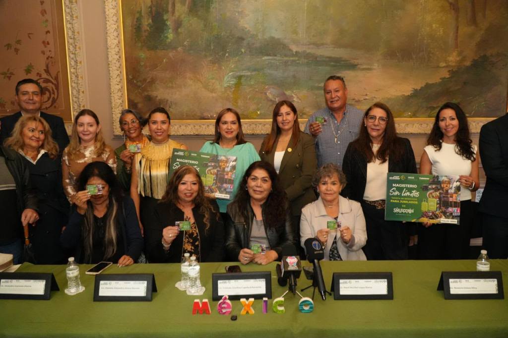 EL GOBERNADOR RICARDO GALLARDO ACERCA NUEVOS BENEFICIOS TURÍSTICOS A JUBILADOS DEL MAGISTERIO POTOSINO