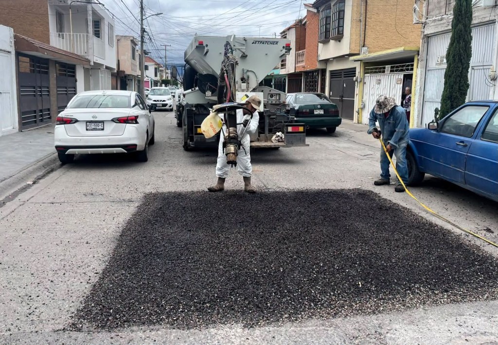 Atiende Gobierno Municipal reportes de bacheo en Jardines del&nbsp;Oriente