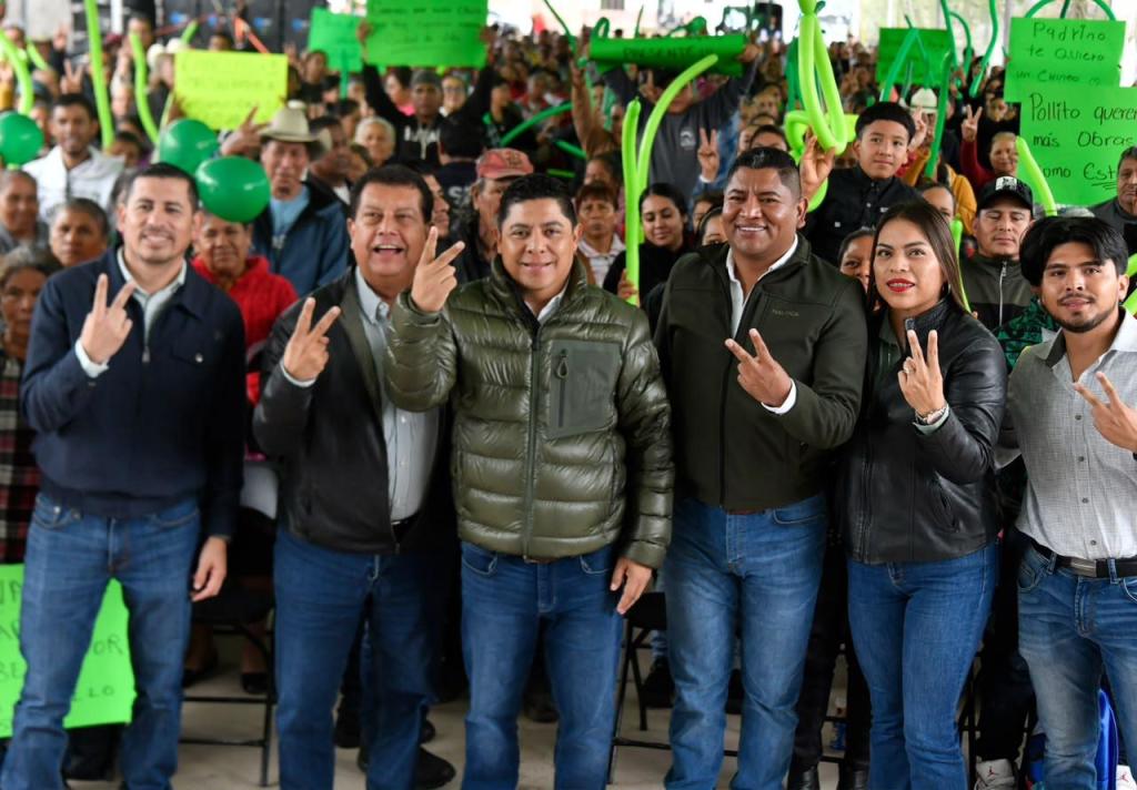 EL GOBERNADOR RICARDO GALLARDO ENTREGA NUEVAS CALLES EN VILLA DE REYES