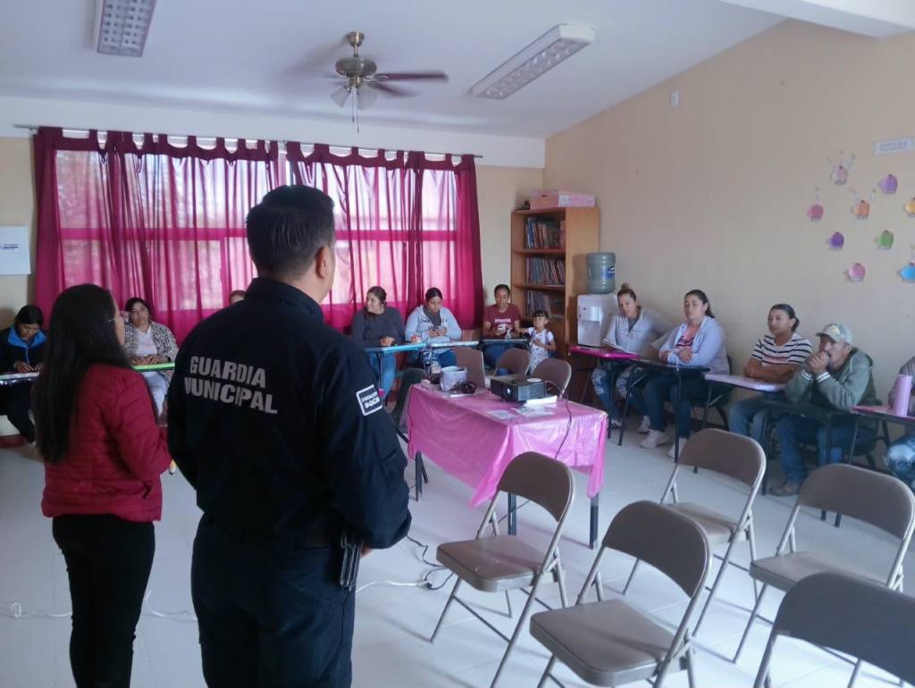 Inician pláticas de “La Policía en tu Escuela” para fortalecer la seguridad y la convivencia escolar en escuelas municipales.