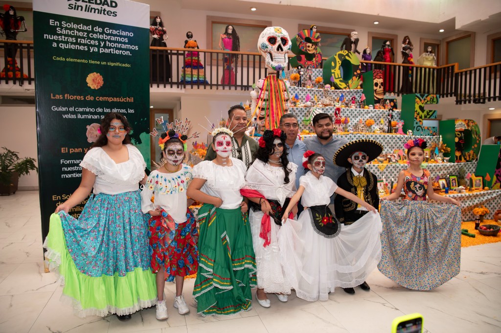 ALISTA ESCUELA MUNICIPAL DE MÚSICA DE SOLEDAD, PRESENTACIÓN DENTRO DE LAS ACTIVIDADES DE DÍA DE MUERTOS