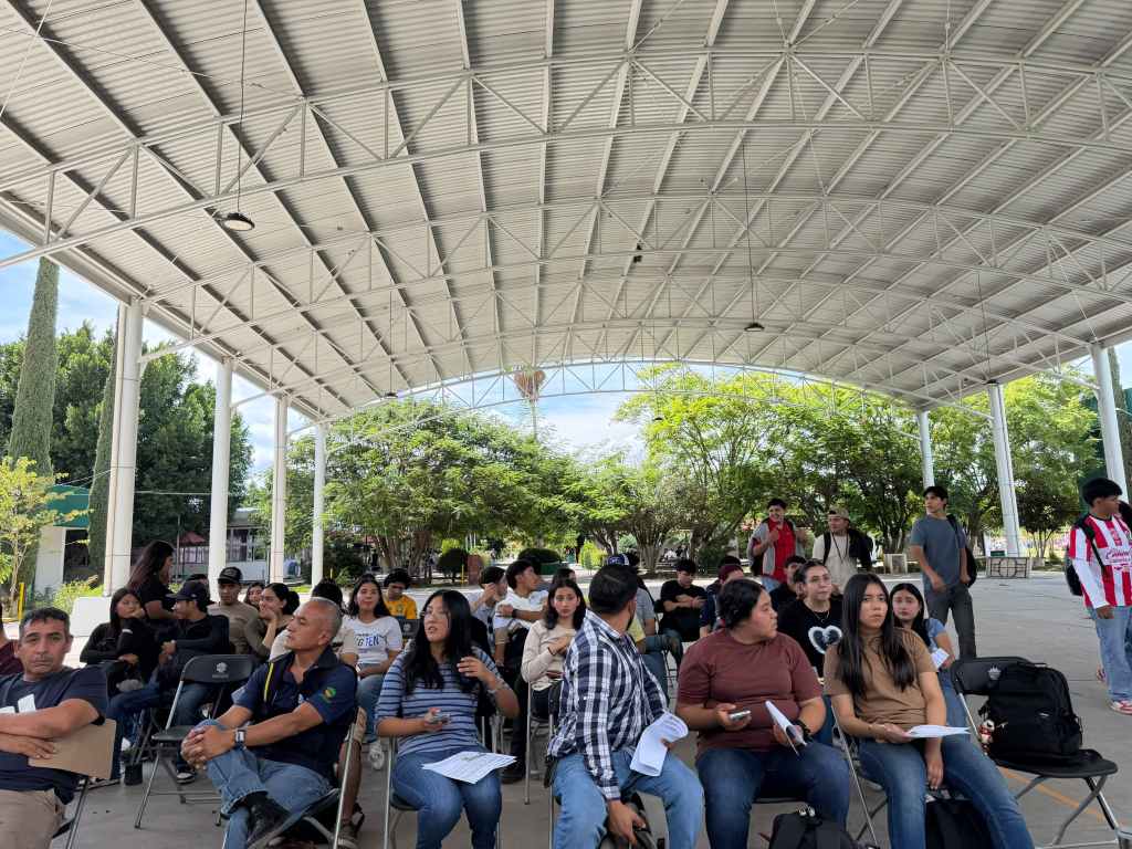INPOJUVE ENTREGA 320 LICENCIAS GRATUITAS A JÓVENES DE RIOVERDE