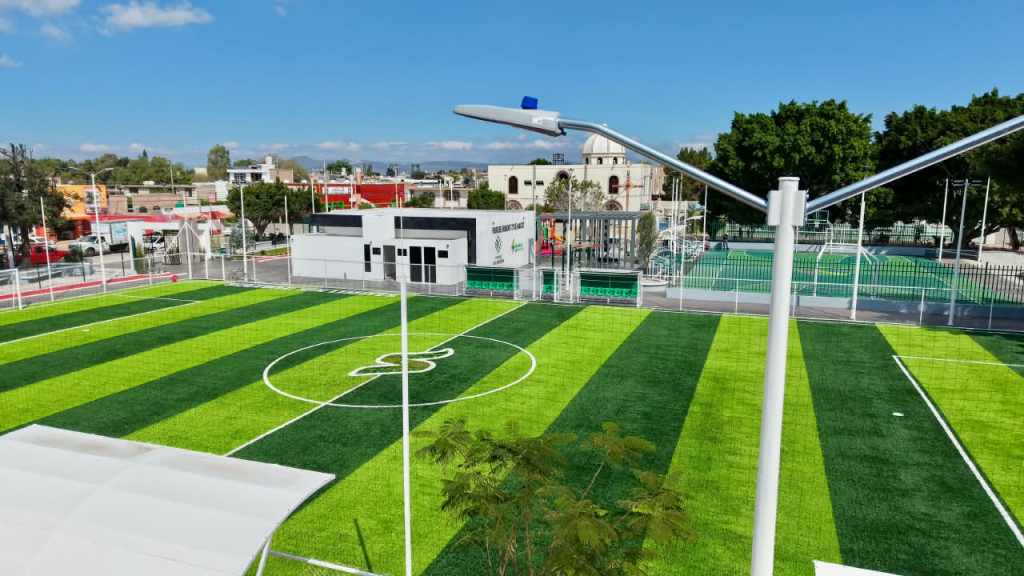 RICARDO GALLARDO Y JUAN MANUEL NAVARRO CUMPLEN UN ANHELO SOCIAL: INAUGURAN NUEVO PARQUE «21 DE MARZO»