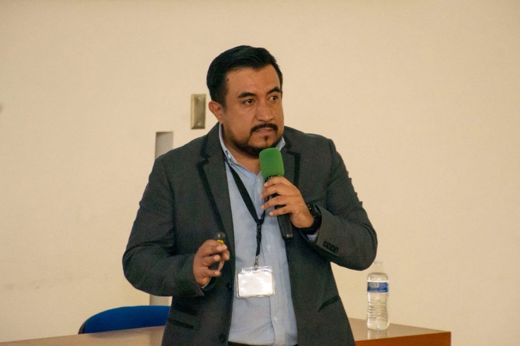 Experiencia profesional y habilidades personales, claves para el desarrollo de los futuros ingenieros, afirma experto en la UASLP
