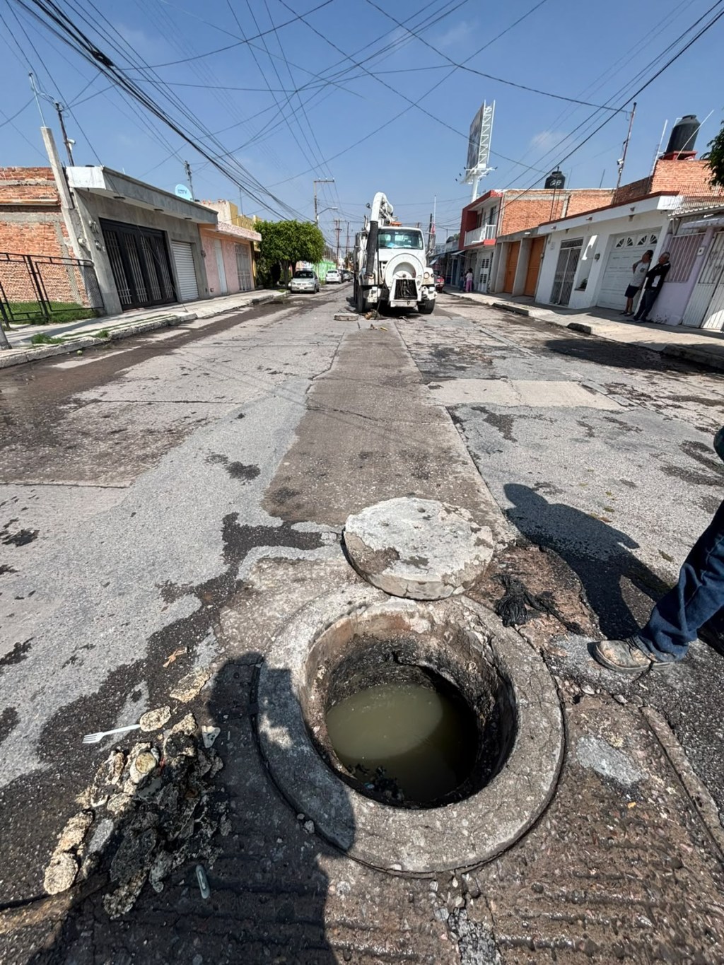 Interapas mantiene limpieza de drenajes ante la temporada de lluvias