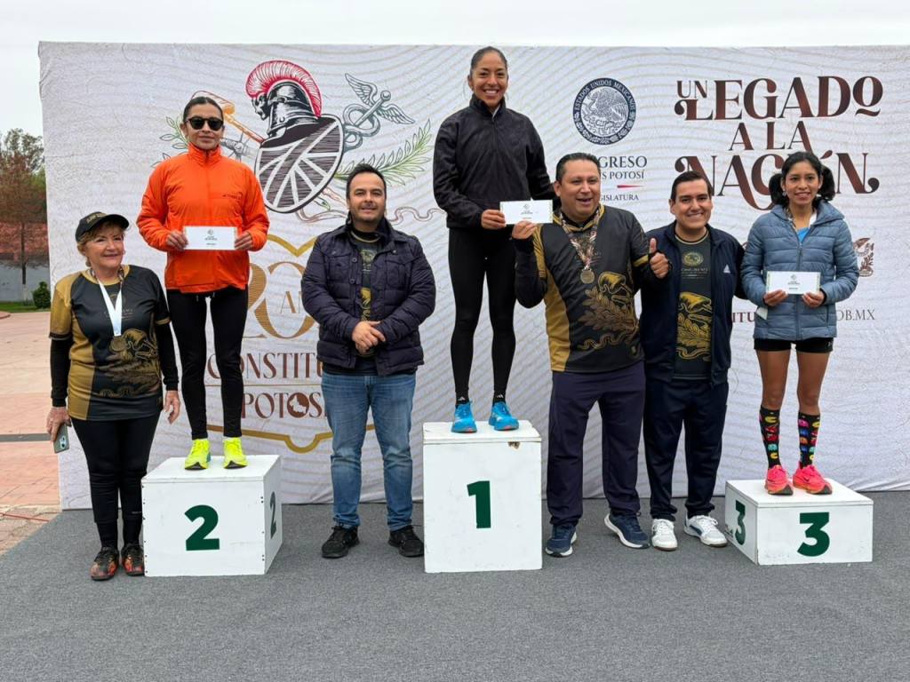 CON UNA CARRERA ATLÉTICA QUE UNIÓ A LAS FAMILIAS POTOSINAS, CULMINAN FESTEJOS POR BICENTENARIO DE LA CONSTITUCIÓN POLÍTICA DE SAN LUIS POTOSÍ