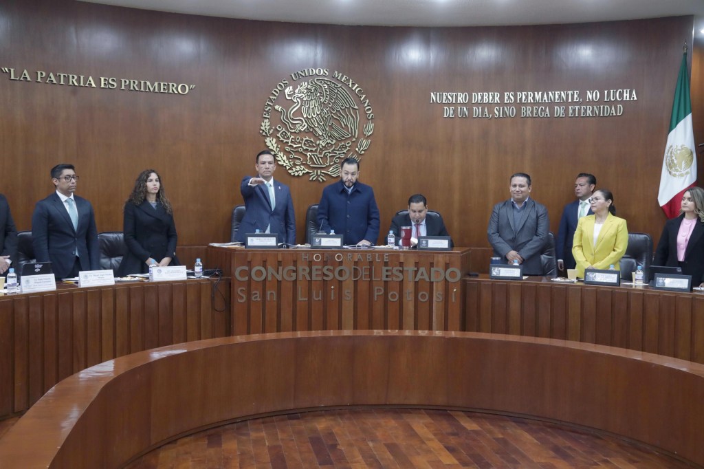 ARRANCAN LAS COMPARECENCIAS POR LA GLOSA DEL V INFORME DE GOBIERNO CON LA PRESENCIA DEL SECRETARIO DE GOBIERNO J. GUADALUPE TORRES