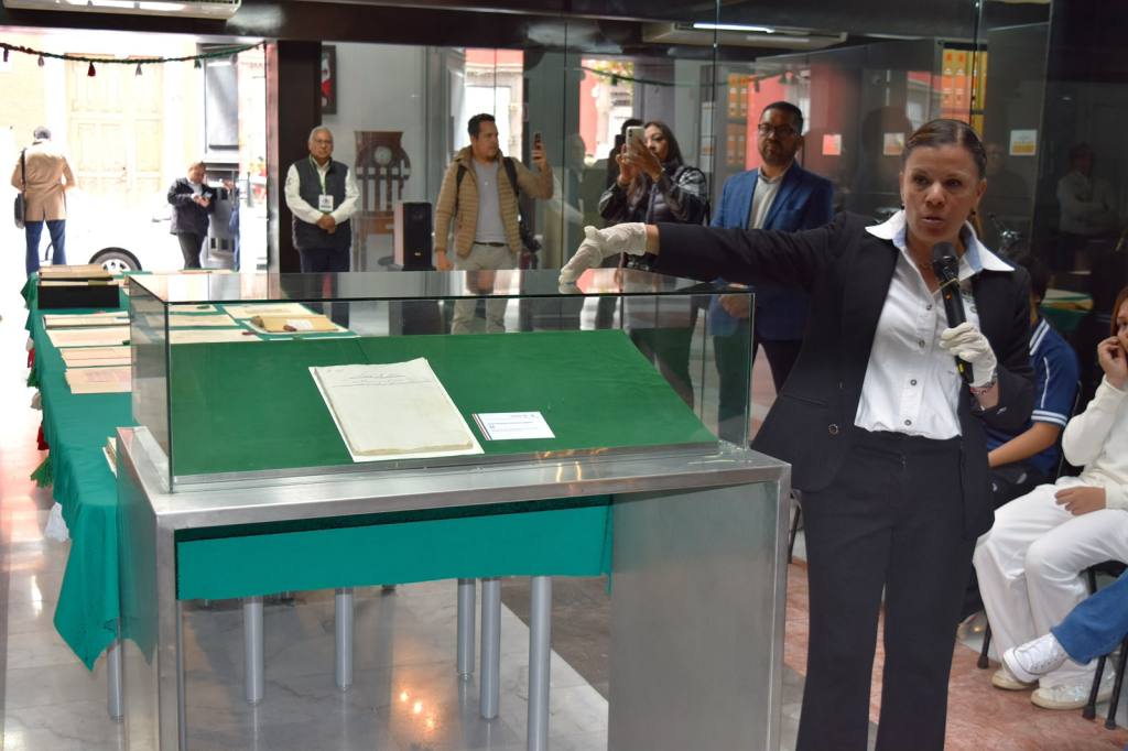 ARCHIVO HISTÓRICO EXHIBE DOCUMENTOS ORIGINALES DE 200 AÑOS DE HISTORIA&nbsp;POTOSINA