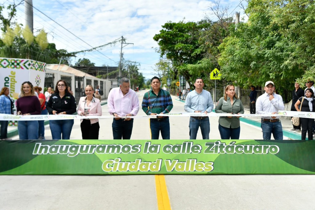 EL GOBERNADOR RICARDO GALLARDO ARRANCA REHABILITACIÓN DE CINCO CALLES Y ENTREGA NUEVA VIALIDAD EN CIUDAD VALLES