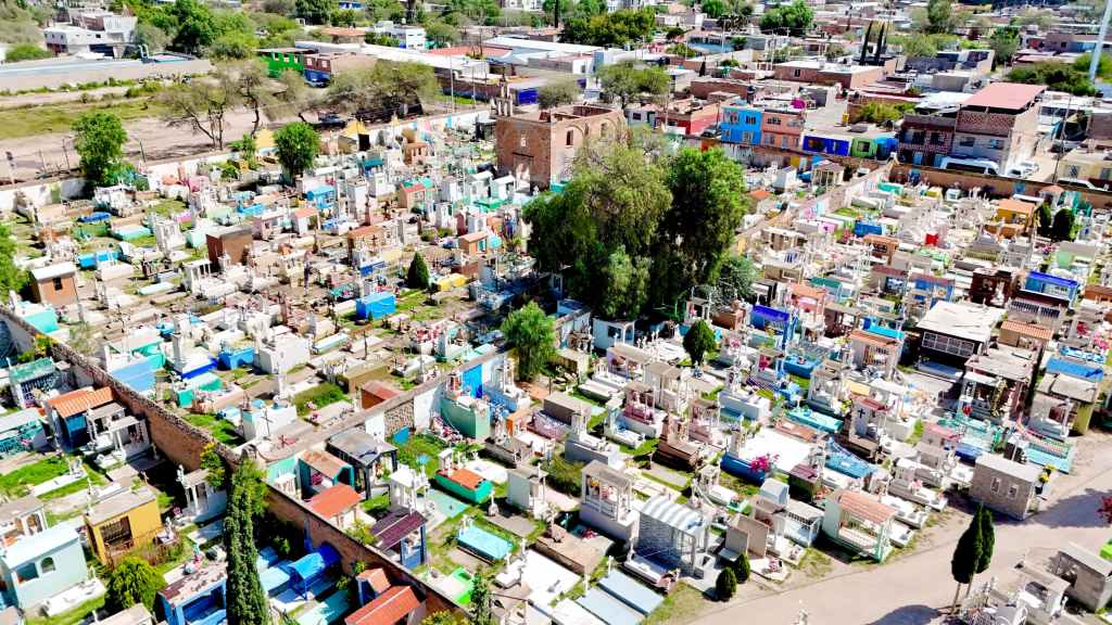 VILLA DE POZOS AMPLIARÁ EL HORARIO DE SUS PANTEONES MUNICIPALES DURANTE DÍA DE MUERTOS