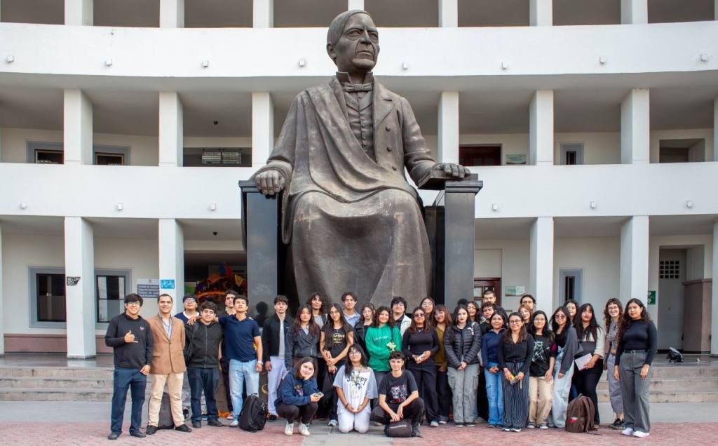 ESTUDIANTES DE PSICOLOGÍA DE LA UASLP VISITAN INSTALACIONES DEL PODER JUDICIAL
