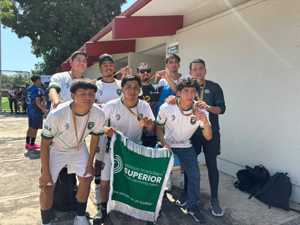 ESTUDIANTES POTOSINOS CONQUISTAN TRES MEDALLAS DE BRONCE EN COMPETENCIA NACIONAL