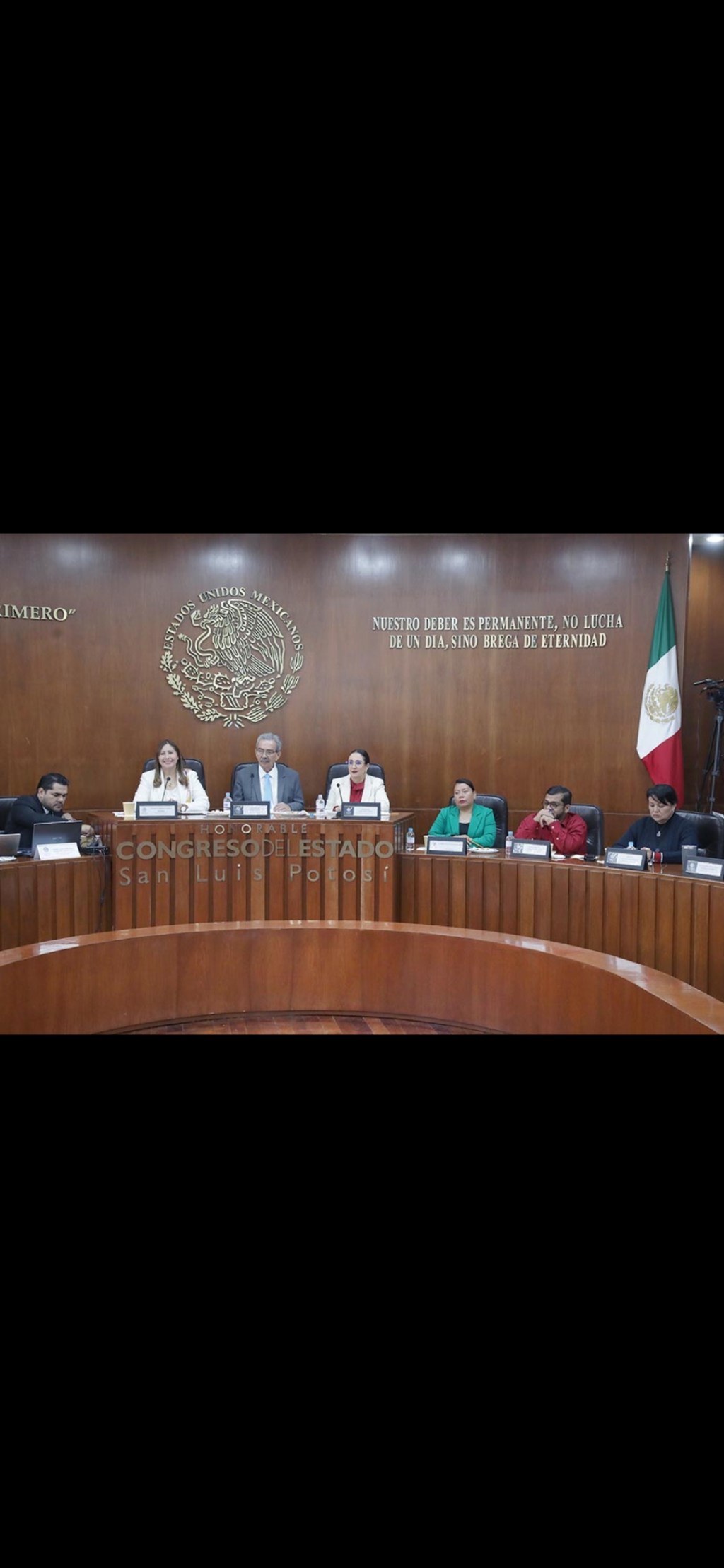 COMPARECE LA TITULAR DE LA SECRETARIA DE EDUCACIÓN DE GOBIERNO DEL ESTADO, DEYSI MARIBEL LÓPEZ SIERRA ANTE LAS Y LOS INTEGRANTES DE LA LXIV LEGISLATURA.