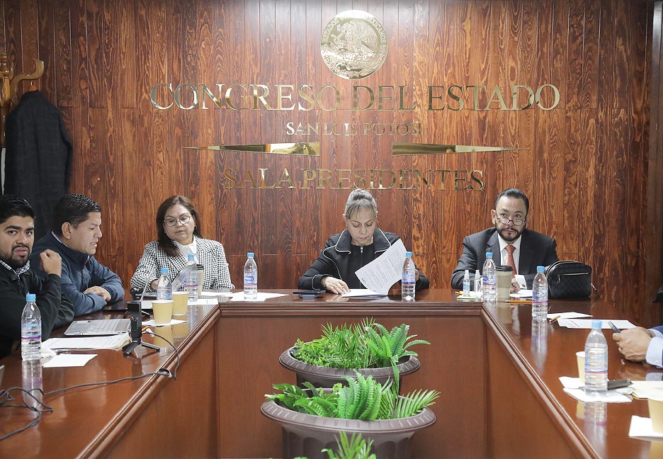 COMISIÓN DEL TRABAJO Y PREVISIÓN SOCIAL DEL CONGRESO DEL ESTADO APRUEBA EXHORTO A LAS SECRETARÍAS DEL TRABAJO Y PREVISIÓN SOCIAL FEDERAL Y ESTATAL PARA VERIFICAR CONDICIONES LABORALES DE PERIODISTAS